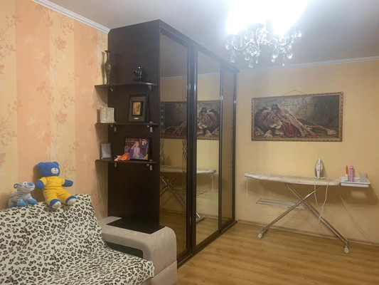 Продам трехкомнатную (3-комн.) квартиру, им. Стасова ул, 130, Краснодар г