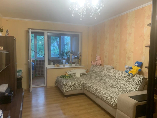Продам трехкомнатную (3-комн.) квартиру, им. Стасова ул, 130, Краснодар г