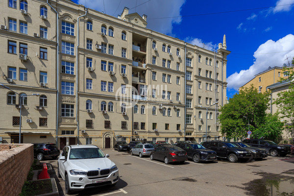Продам трехкомнатную (3-комн.) квартиру, Садовая-Кудринская ул, 28-30, Москва г