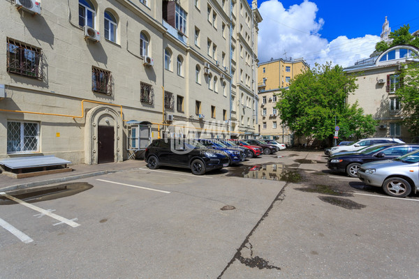 Продам трехкомнатную (3-комн.) квартиру, Садовая-Кудринская ул, 28-30, Москва г