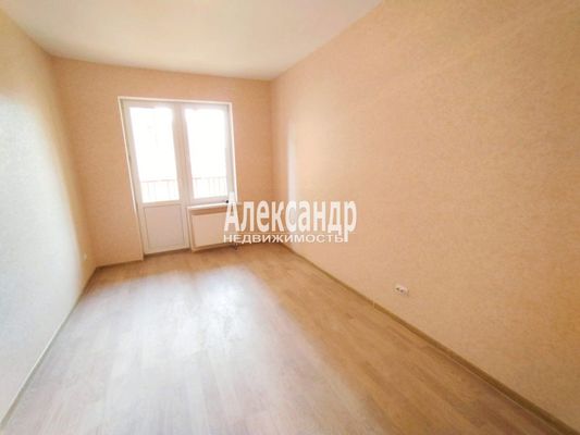 Продам трехкомнатную (3-комн.) квартиру, Шоссе в Лаврики ул, 78к2, Мурино п