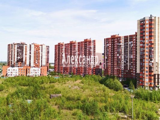 Продам трехкомнатную (3-комн.) квартиру, Шоссе в Лаврики ул, 78к2, Мурино п