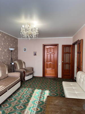 Продам трехкомнатную (3-комн.) квартиру, 40 лет Победы ул, 6, Осиново с
