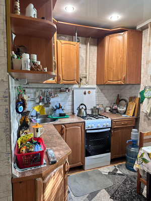 Продам трехкомнатную (3-комн.) квартиру, 40 лет Победы ул, 6, Осиново с