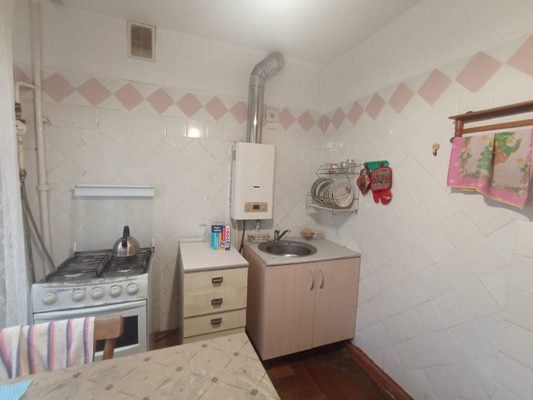 Продам трехкомнатную (3-комн.) квартиру, Депутатская ул, 4, Майкоп г