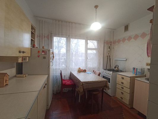 Продам трехкомнатную (3-комн.) квартиру, Депутатская ул, 4, Майкоп г
