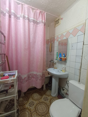 Продам трехкомнатную (3-комн.) квартиру, Депутатская ул, 4, Майкоп г