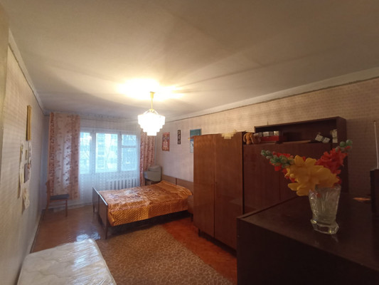 Продам трехкомнатную (3-комн.) квартиру, Депутатская ул, 4, Майкоп г