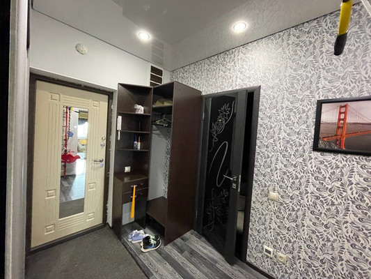 Продам двухкомнатную (2-комн.) квартиру, Пискунова ул, 142/3, Иркутск г