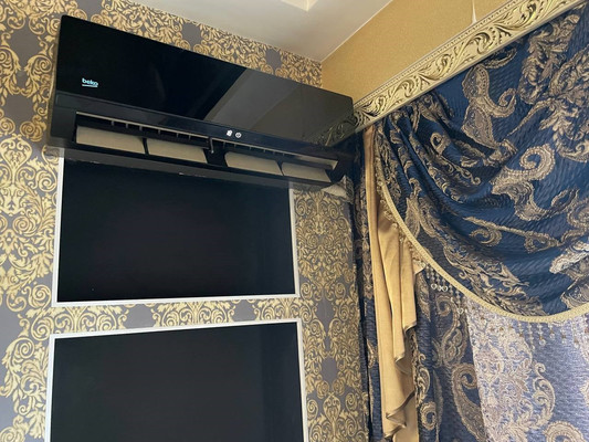 Продам двухкомнатную (2-комн.) квартиру, Пискунова ул, 142/3, Иркутск г