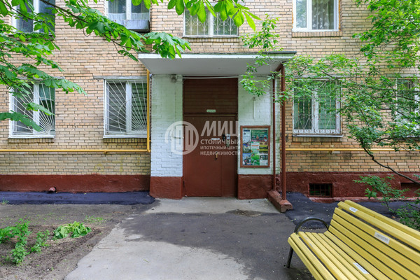 Продам однокомнатную (1-комн.) квартиру, Маршала Бирюзова ул, 11, Москва г