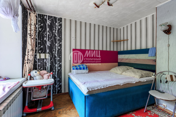 Продам однокомнатную (1-комн.) квартиру, Маршала Бирюзова ул, 11, Москва г