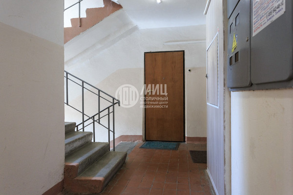 Продам двухкомнатную (2-комн.) квартиру, Тихвинская ул, 9а, Москва г