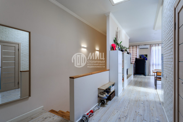 Продам трехкомнатную (3-комн.) квартиру, 7-ой квартал (Южные горки мкр) ул, 13, Мещерино п