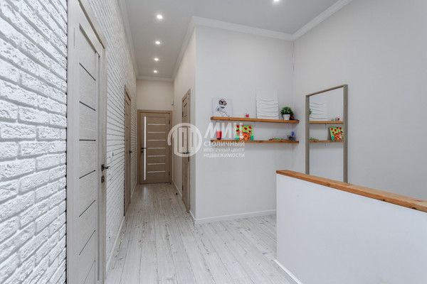 Продам трехкомнатную (3-комн.) квартиру, 7-ой квартал (Южные горки мкр) ул, 13, Мещерино п