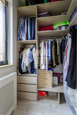 Продам трехкомнатную (3-комн.) квартиру, 7-ой квартал (Южные горки мкр) ул, 13, Мещерино п