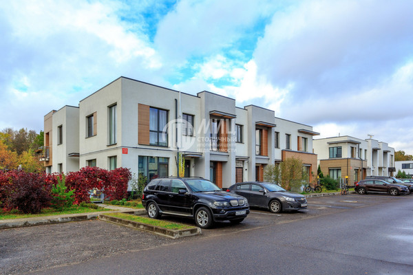 Продам трехкомнатную (3-комн.) квартиру, 7-ой квартал (Южные горки мкр) ул, 13, Мещерино п