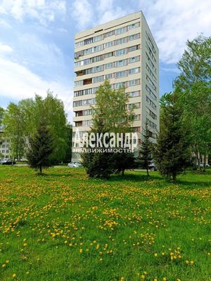Продам трехкомнатную (3-комн.) квартиру, Ушинского ул, 22/97, Санкт-Петербург г
