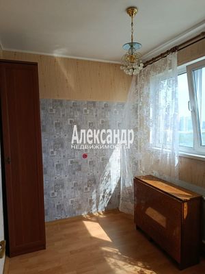 Продам трехкомнатную (3-комн.) квартиру, Ушинского ул, 22/97, Санкт-Петербург г