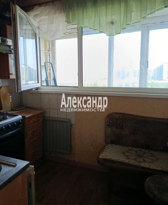 Продам трехкомнатную (3-комн.) квартиру, Ушинского ул, 22/97, Санкт-Петербург г