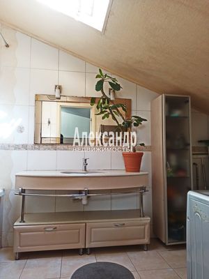 Продам многокомнатную квартиру, Некрасова ул, 37/20, Санкт-Петербург г