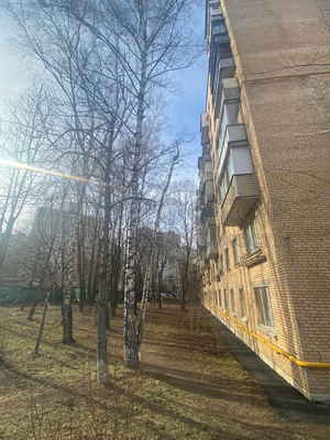 Продам трехкомнатную (3-комн.) квартиру, Василисы Кожиной ул, 8к3, Москва г