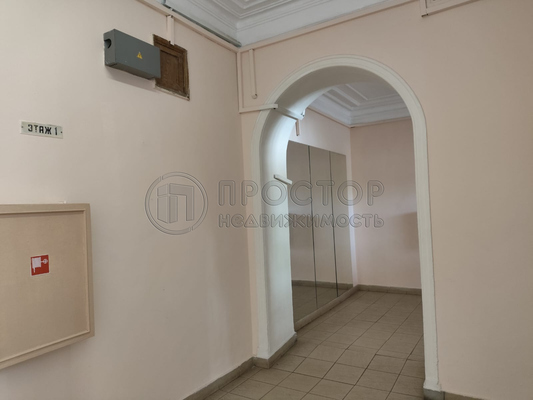 Продам многокомнатную квартиру, Крымский Вал ул, 4, Москва г