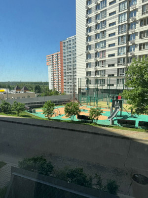 Продам трехкомнатную (3-комн.) квартиру, Радужная ул, 6к1, Видное г