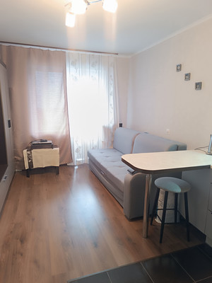 Продам однокомнатную (1-комн.) квартиру, Петровский б-р, 3к2, Мурино п
