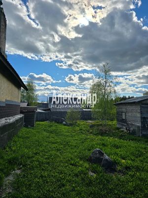 Продам дом, Школьная ул, 18, Коммунары п, 130 км от города