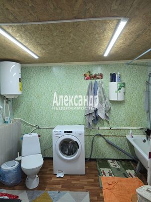 Продам дом, Школьная ул, 18, Коммунары п, 130 км от города