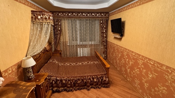 Продам многокомнатную квартиру, Братеевская ул, 25к1, Москва г