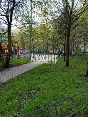 Продам трехкомнатную (3-комн.) квартиру, Московский пр-кт, 205, Санкт-Петербург г