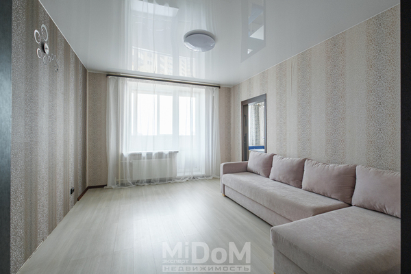 Продам трехкомнатную (3-комн.) квартиру, Ворошилова ул, 27к1, Санкт-Петербург г