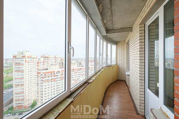 Продам трехкомнатную (3-комн.) квартиру, Ворошилова ул, 27к1, Санкт-Петербург г