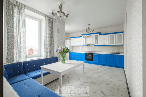 Продам трехкомнатную (3-комн.) квартиру, Ворошилова ул, 27к1, Санкт-Петербург г