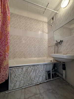 Продам двухкомнатную (2-комн.) квартиру, Блюхера ул, 32, Киров г