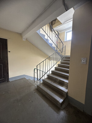 Продам двухкомнатную (2-комн.) квартиру, Блюхера ул, 32, Киров г