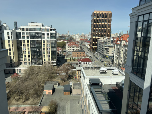 Продам трехкомнатную (3-комн.) квартиру, Горького ул, 36, Екатеринбург г