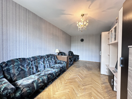 Продам двухкомнатную (2-комн.) квартиру, Кингисеппское ш, 8А, Красное Село г