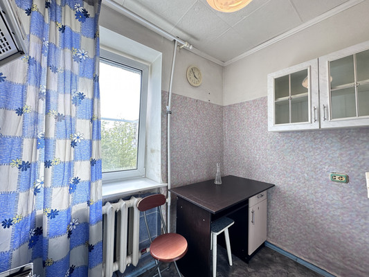 Продам двухкомнатную (2-комн.) квартиру, Кингисеппское ш, 8А, Красное Село г