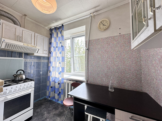 Продам двухкомнатную (2-комн.) квартиру, Кингисеппское ш, 8А, Красное Село г