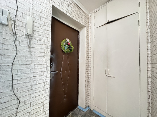 Продам двухкомнатную (2-комн.) квартиру, Кингисеппское ш, 8А, Красное Село г