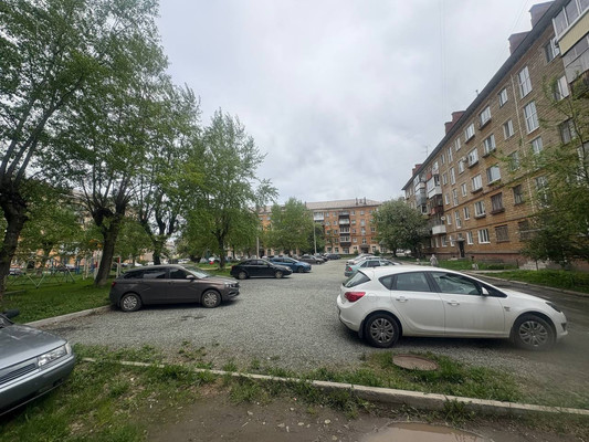 Продам двухкомнатную (2-комн.) квартиру, Победы ул, 32, Нижний Тагил г