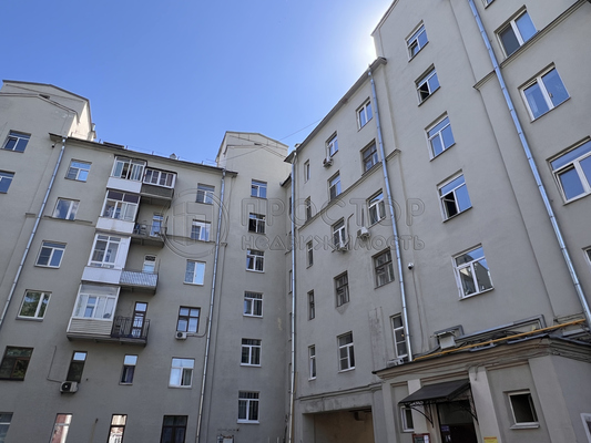 Продам многокомнатную квартиру, Земляной Вал ул, 38-40/15с9, Москва г