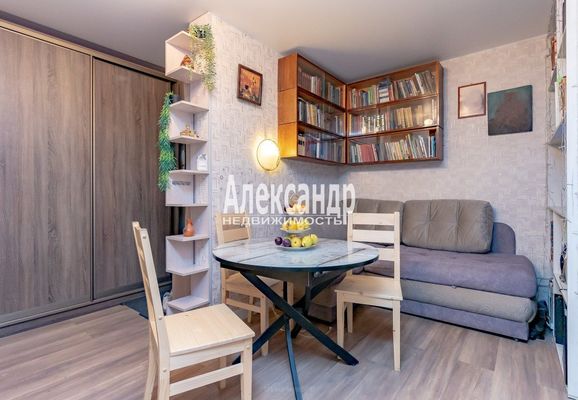 Продам однокомнатную (1-комн.) квартиру, Новая ул, 7к3, Мурино п
