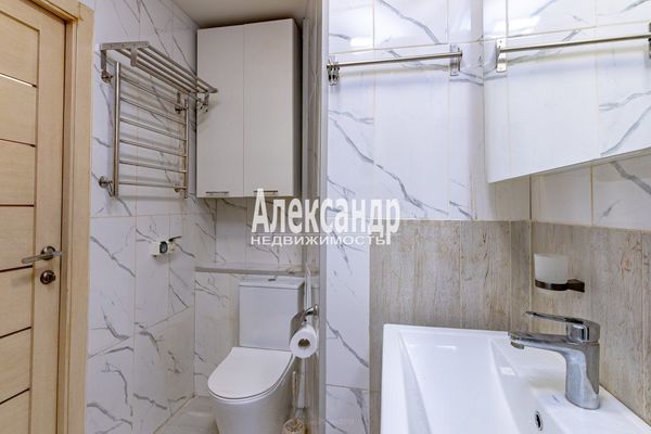 Продам однокомнатную (1-комн.) квартиру, Новая ул, 7к3, Мурино п