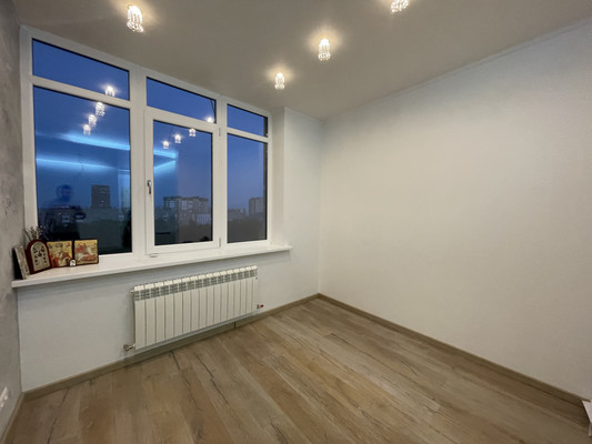 Продам трехкомнатную (3-комн.) квартиру, Варфоломеева ул, 222А/108А, Ростов-на-Дону г
