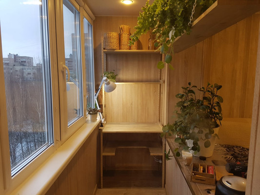 Продам трехкомнатную (3-комн.) квартиру, Искровский пр-кт, 4к3, Санкт-Петербург г