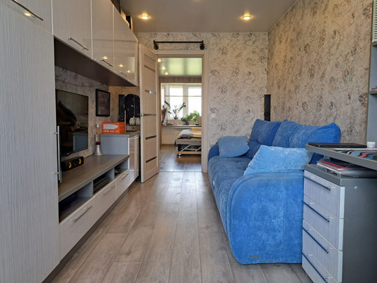 Продам трехкомнатную (3-комн.) квартиру, Искровский пр-кт, 4к3, Санкт-Петербург г